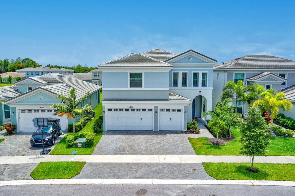 Photo of 16201 Melogold Drive, Westlake, FL 33470 (MLS # R10966728)