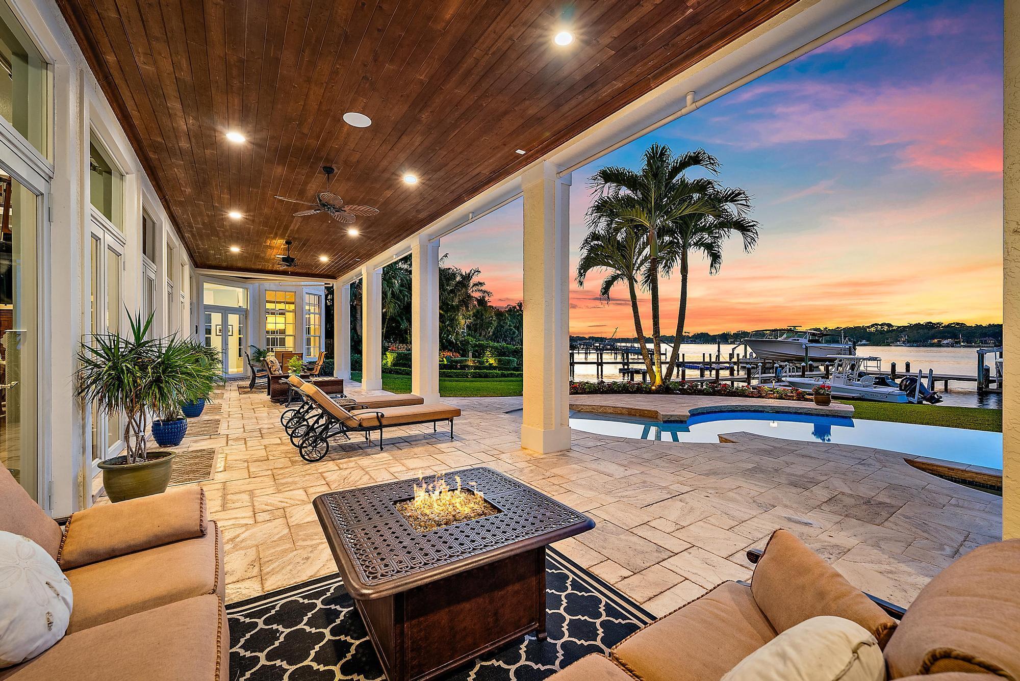 PALM POINT - Residential