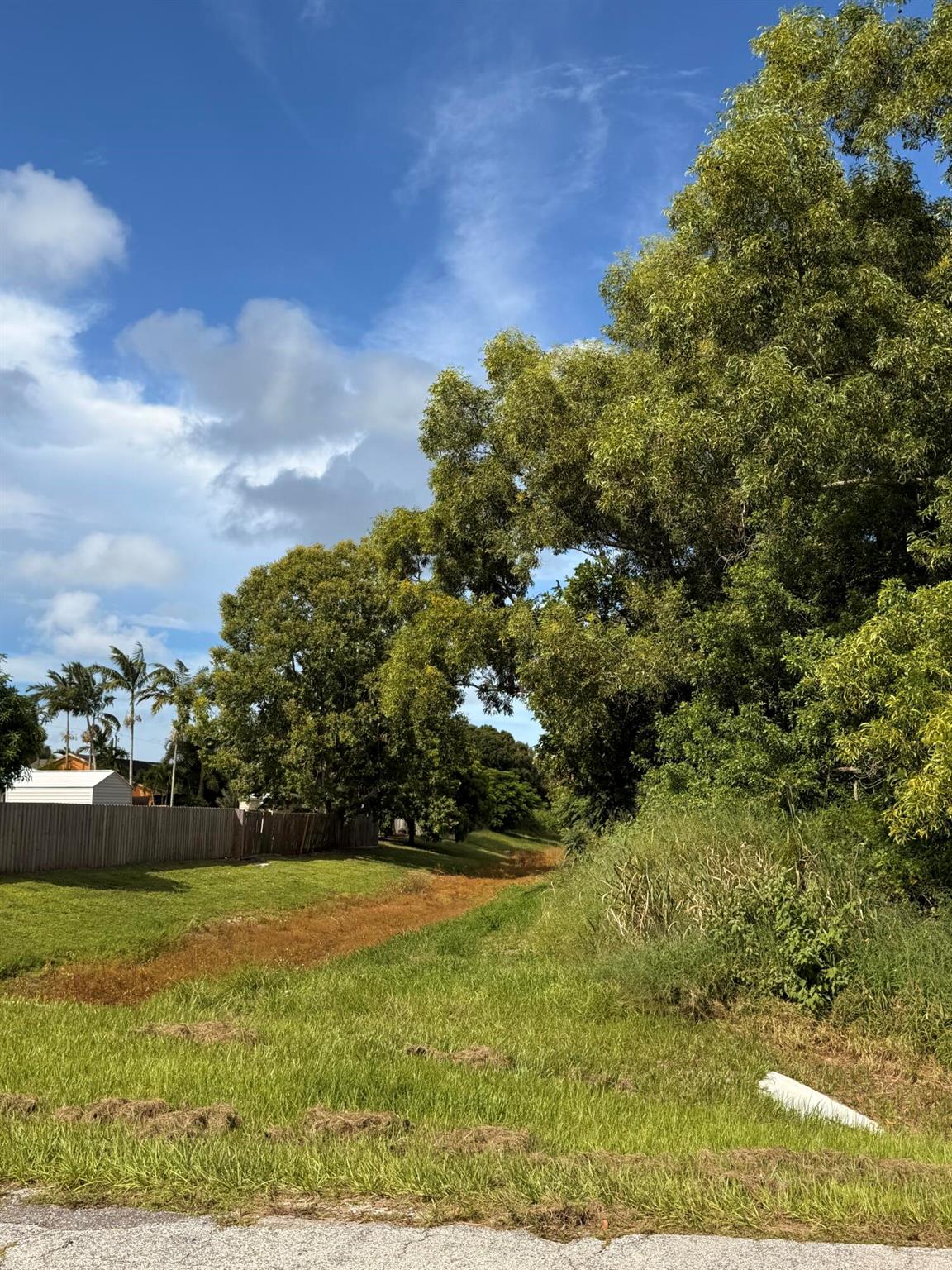 PORT ST LUCIE SECTION 39 - Land