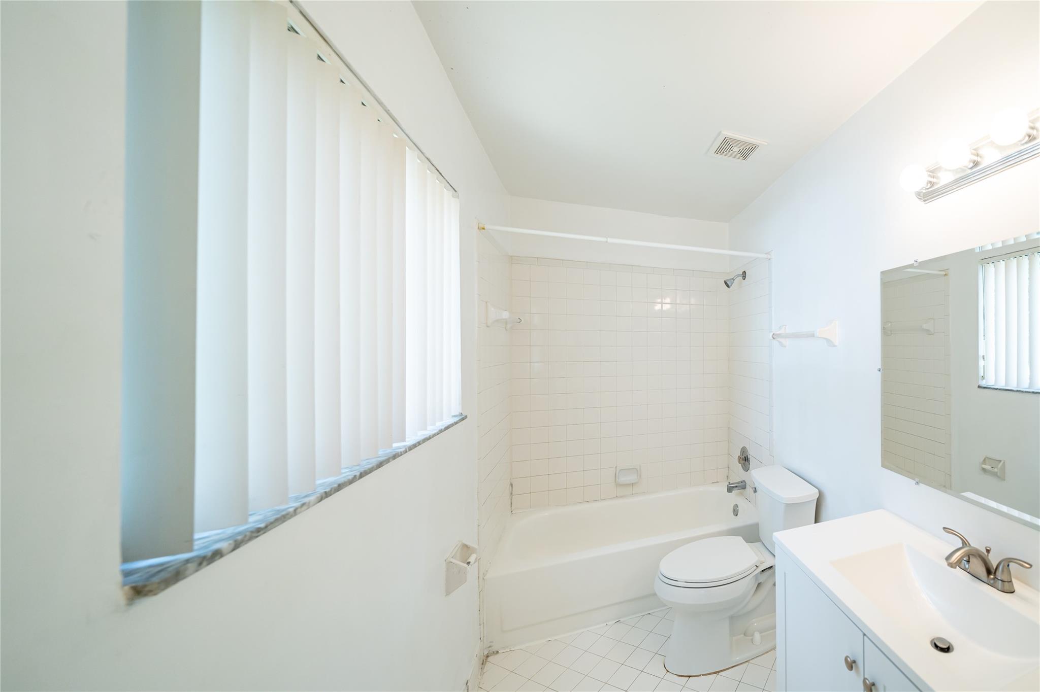 Summer Lake Condo - Residential Lease