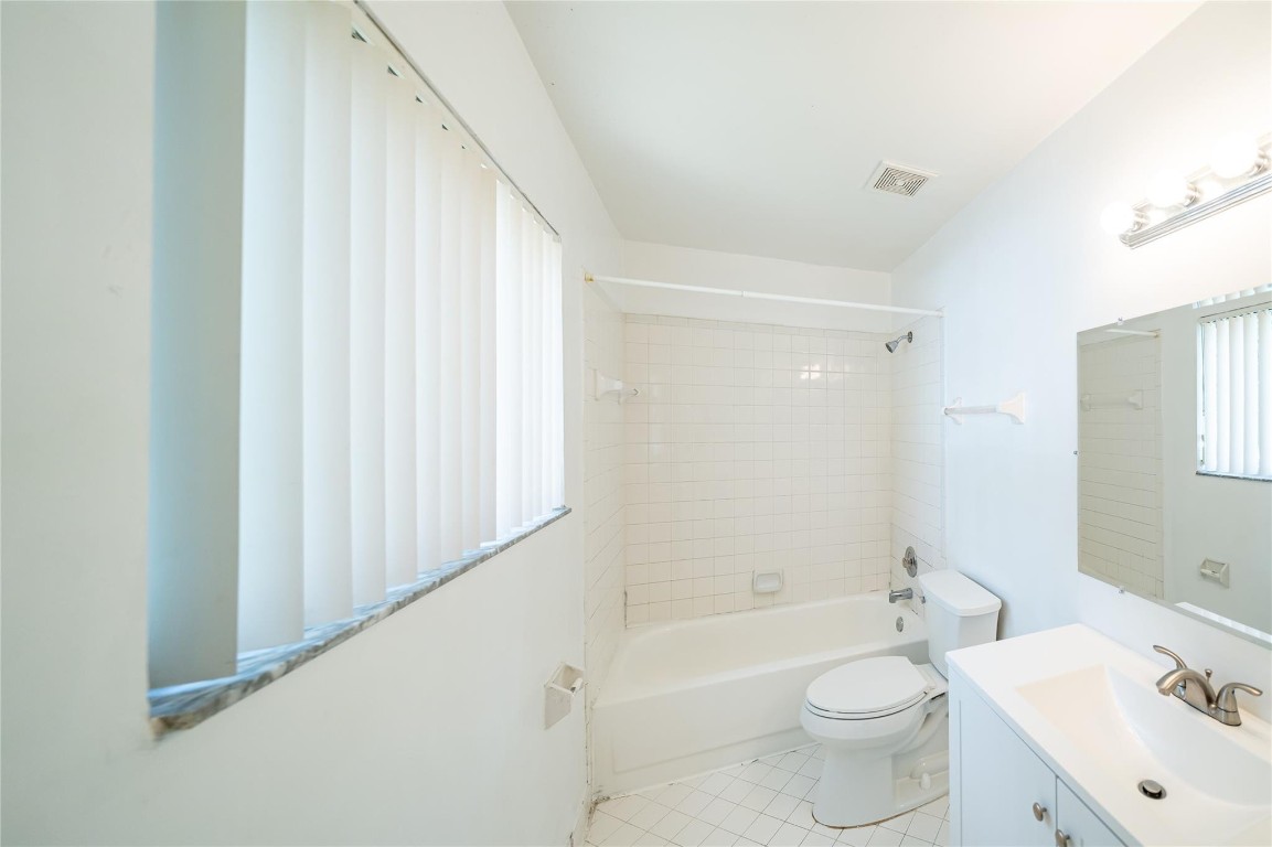 Summer Lake Condo - Residential Lease