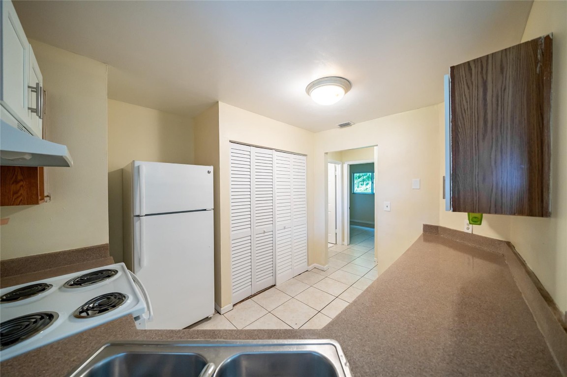 Summer Lake Condo - Residential Lease