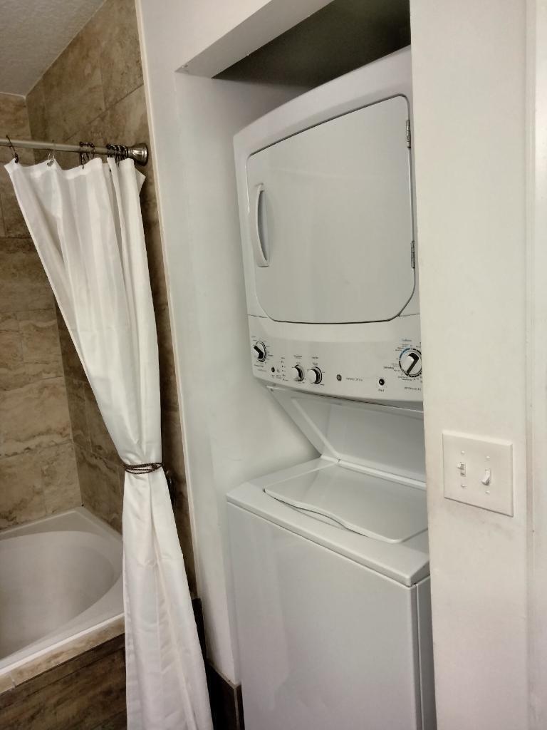 VILLAGE AT ABACOA CONDO - Residential Lease