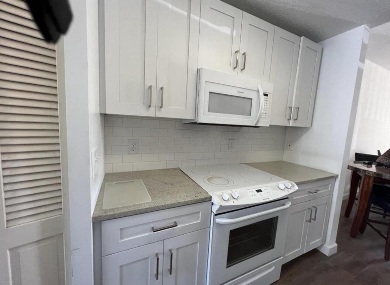 VILLAGE AT ABACOA CONDO - Residential Lease