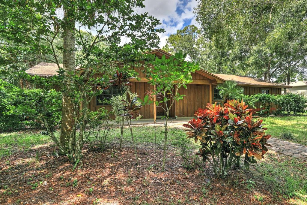 Photo of 8211 93rd Avenue, Vero Beach, FL 32967 (MLS # R11122673)