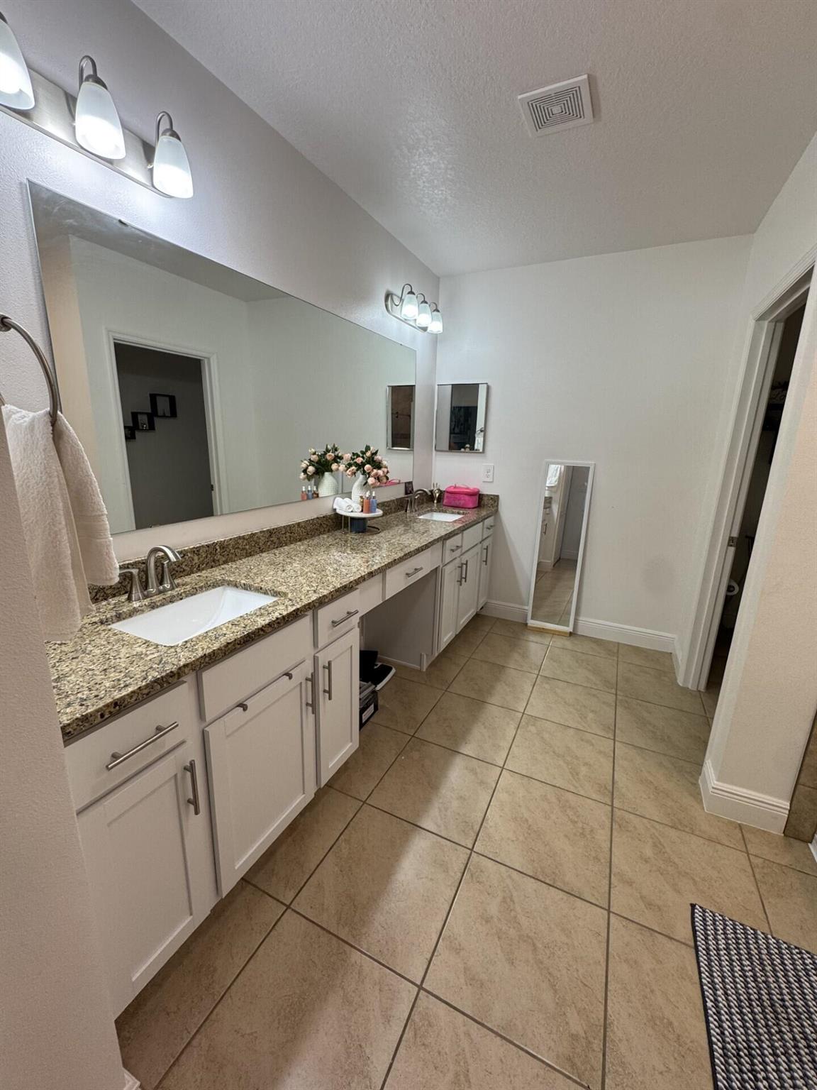 PORT ST LUCIE-SECTION 47- - Residential