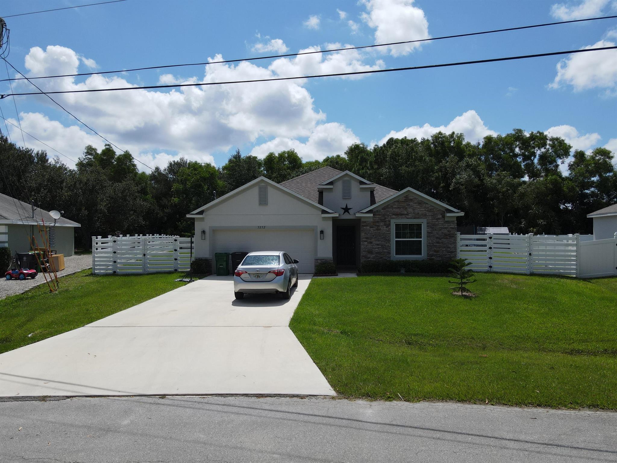 PORT ST LUCIE-SECTION 47- - Residential