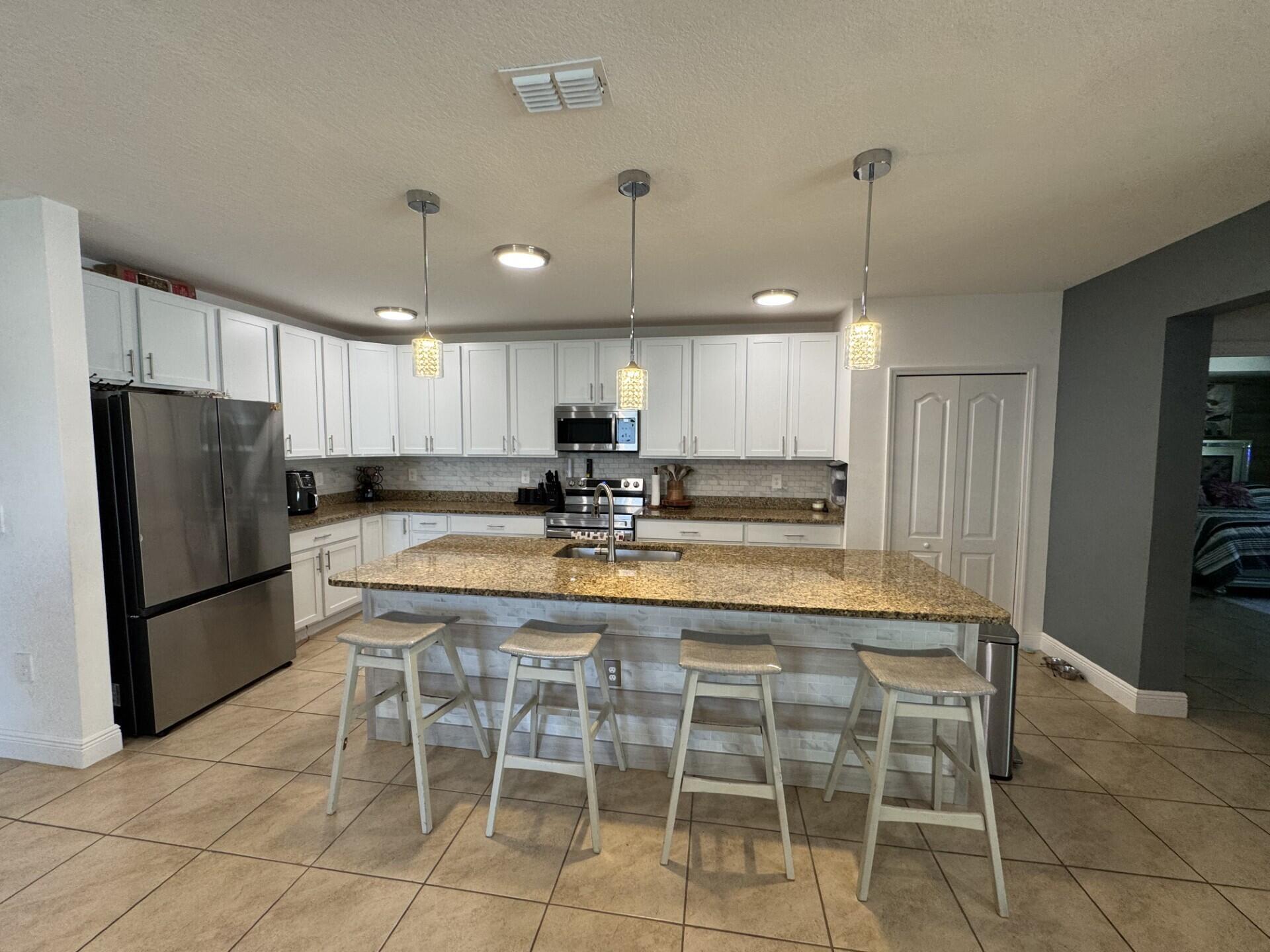 PORT ST LUCIE-SECTION 47- - Residential