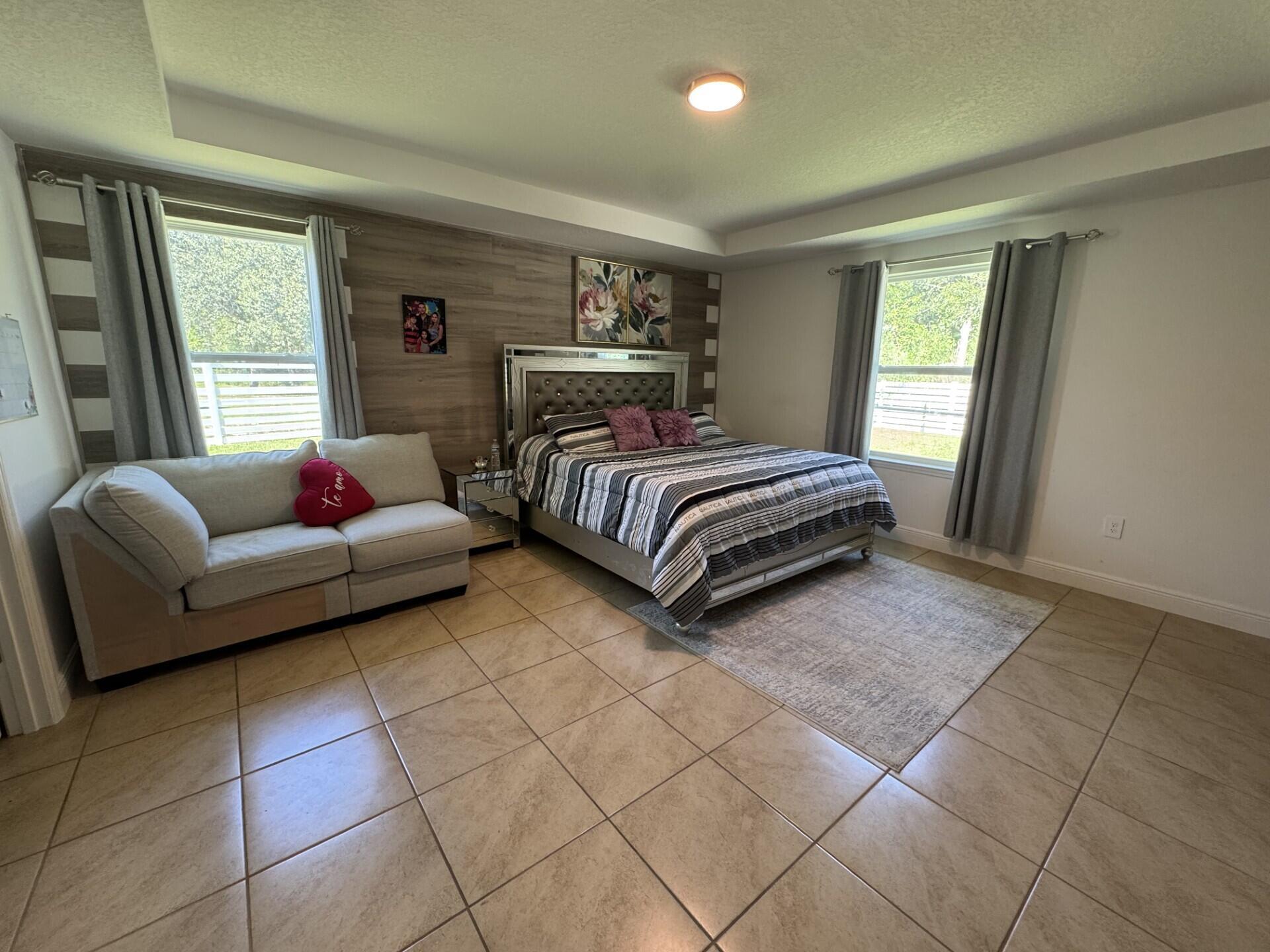 PORT ST LUCIE-SECTION 47- - Residential