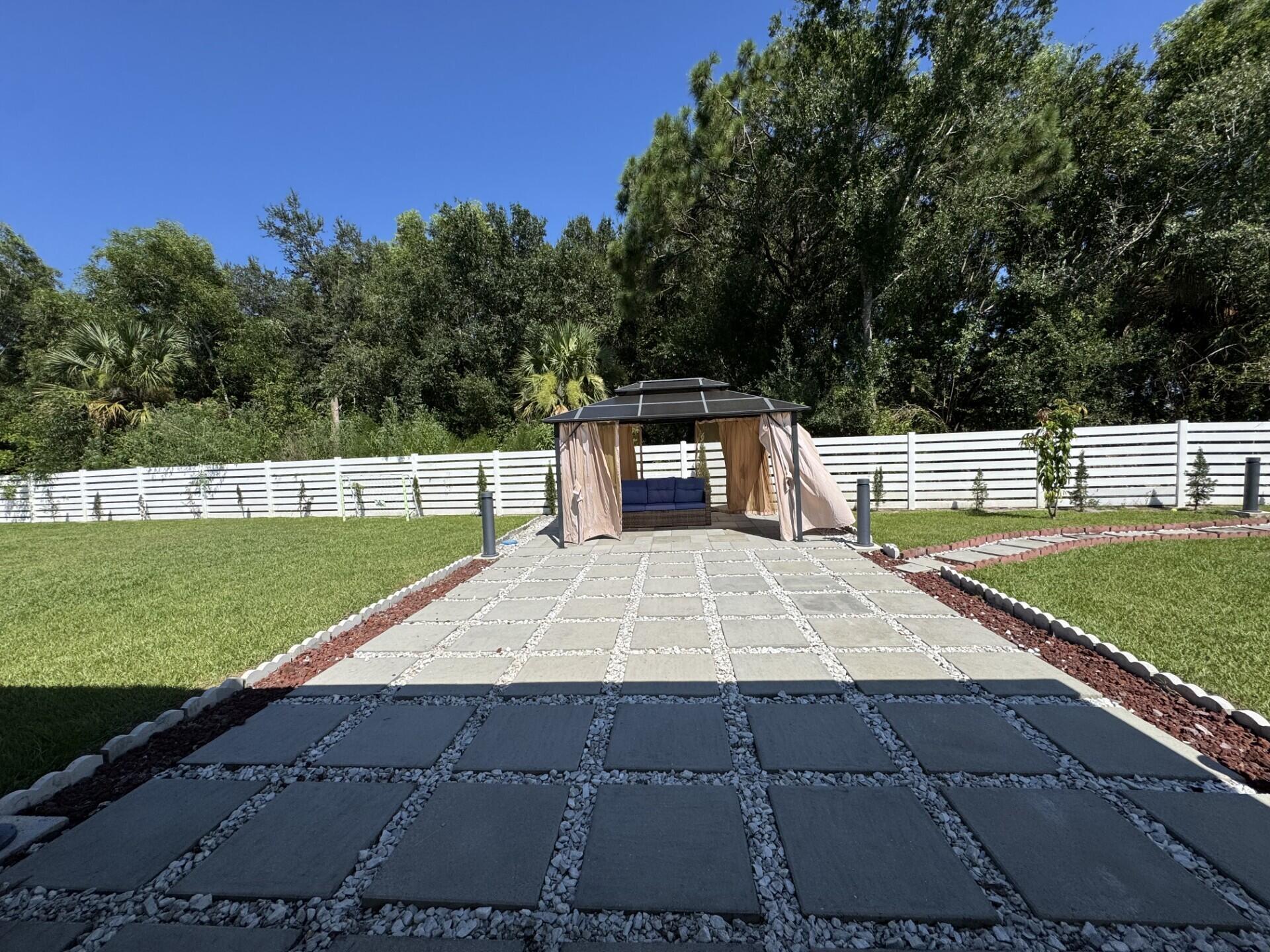 PORT ST LUCIE-SECTION 47- - Residential