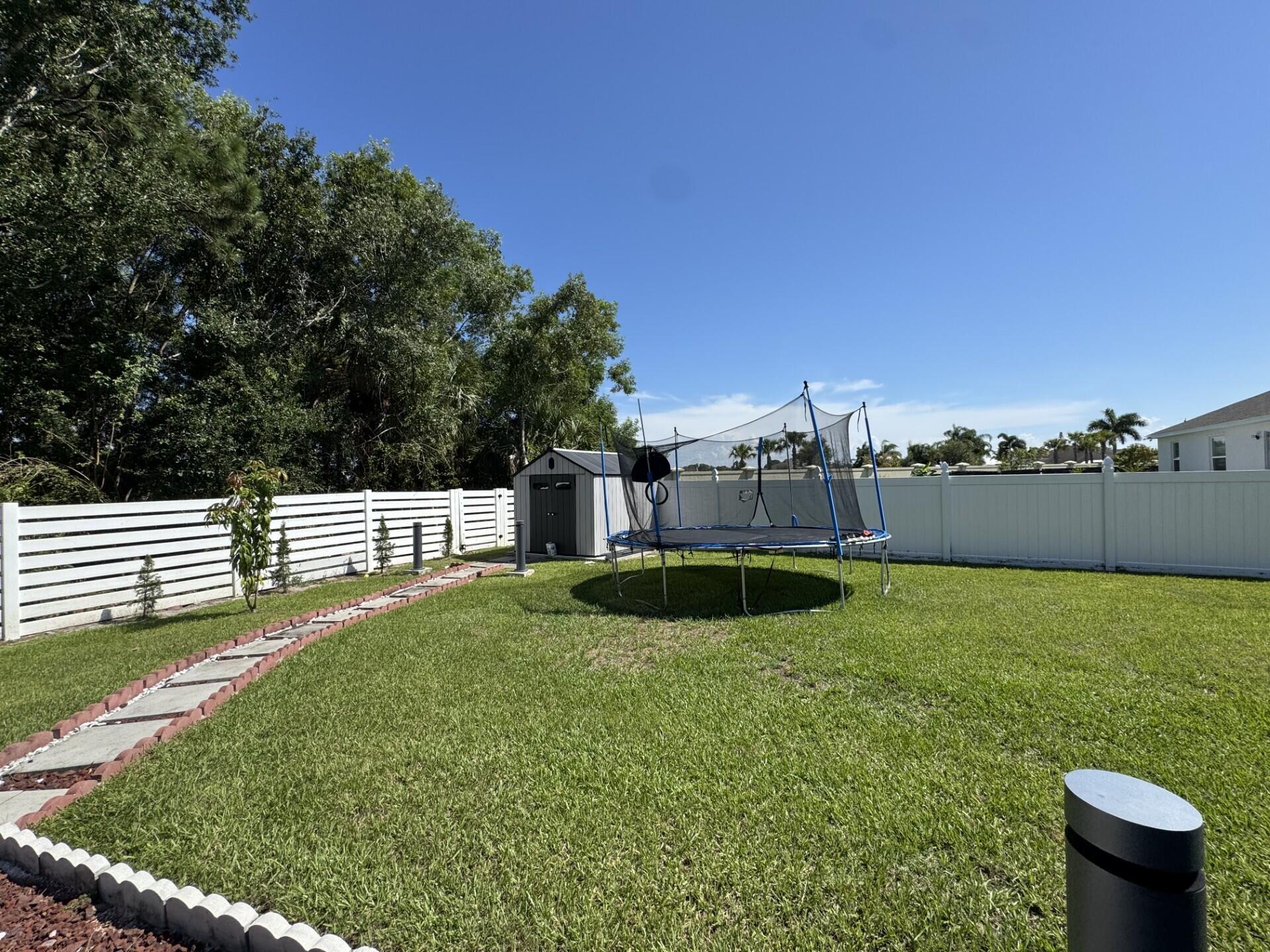 PORT ST LUCIE-SECTION 47- - Residential