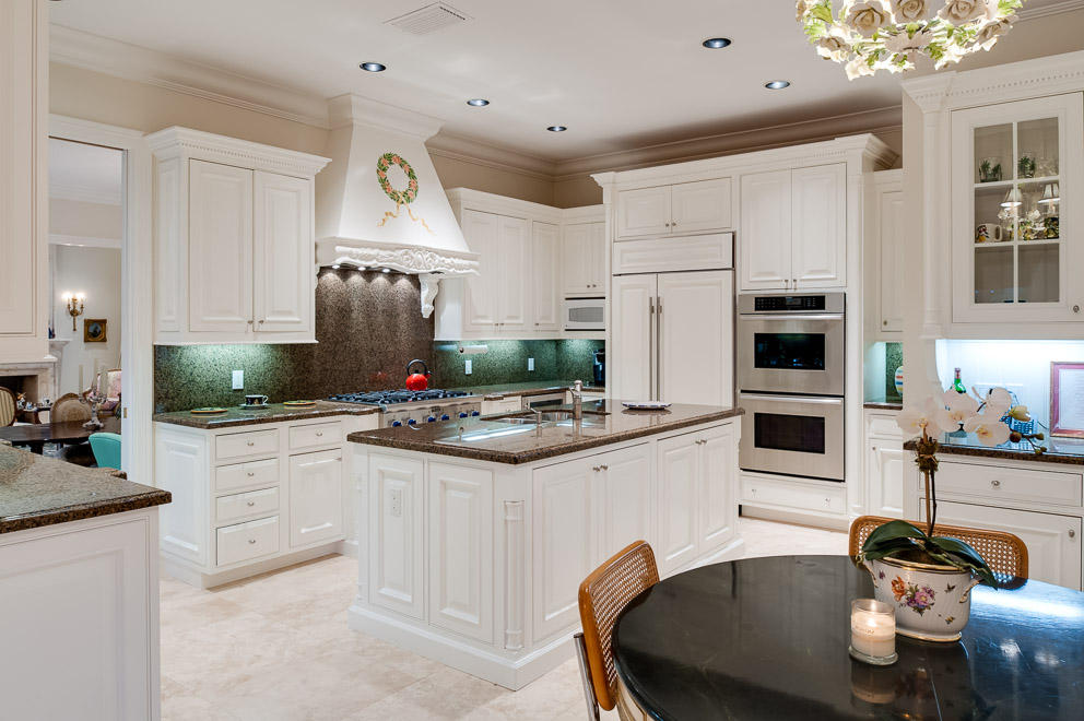 LEIGHTONS - Residential