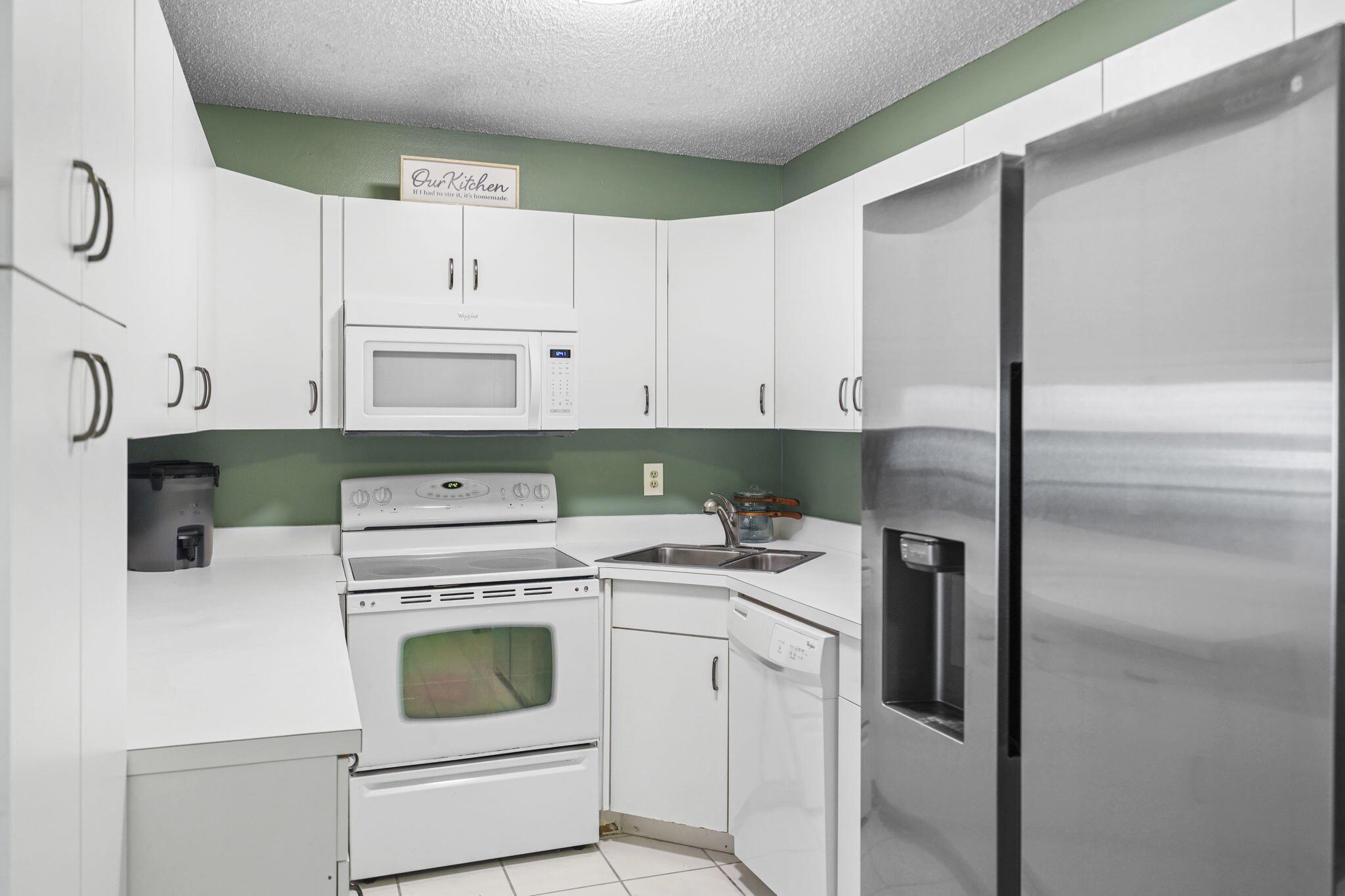 PINE RIDGE AT MARTIN DOWN - Residential