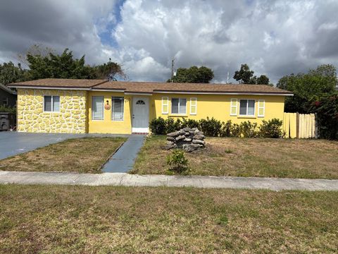 5911 E Barbados Way E West Palm Beach FL 33407