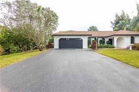4490 SW 105th Ave Davie FL 33328