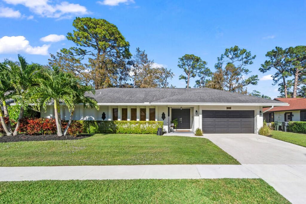 Photo of 14047 Aster Avenue, Wellington, FL 33414 (MLS # R11043410)
