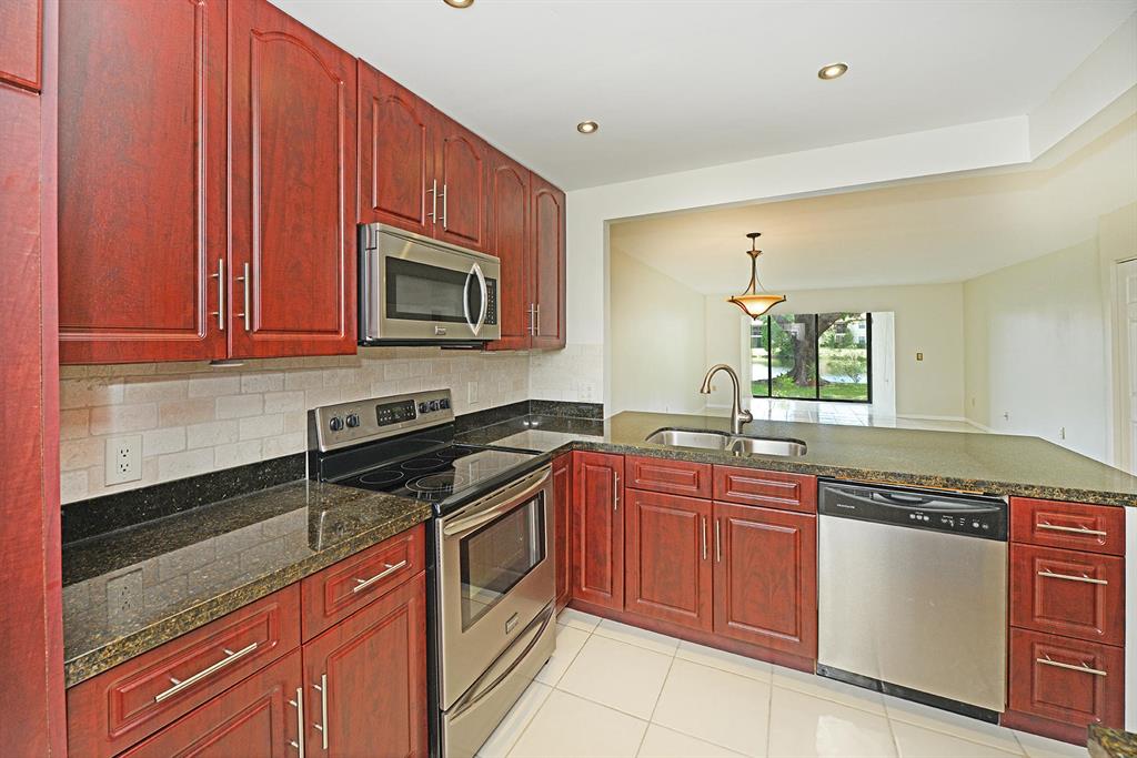 GLADES OF BOCA LAGO CONDO - Residential