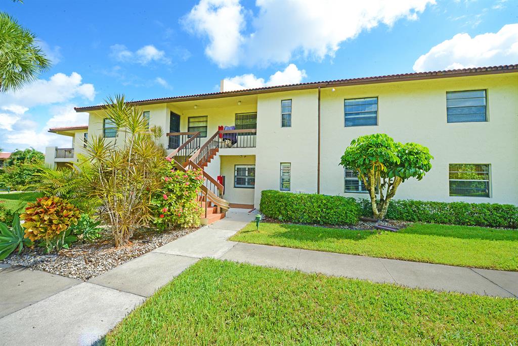 GLADES OF BOCA LAGO CONDO - Residential