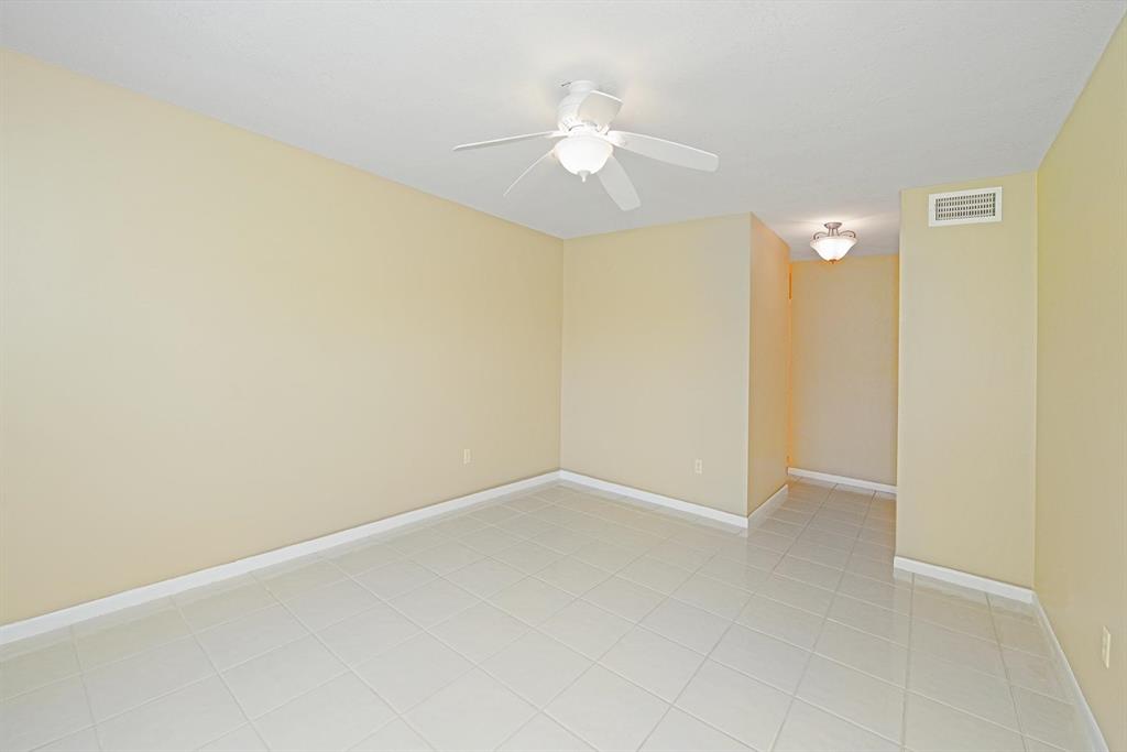 GLADES OF BOCA LAGO CONDO - Residential