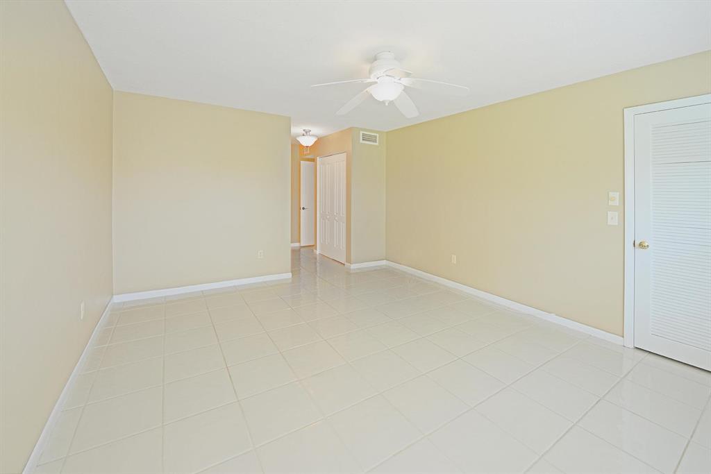 GLADES OF BOCA LAGO CONDO - Residential