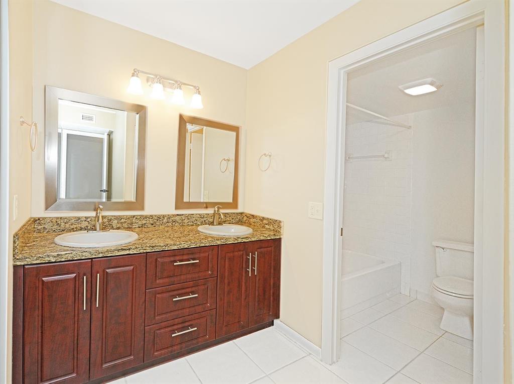 GLADES OF BOCA LAGO CONDO - Residential