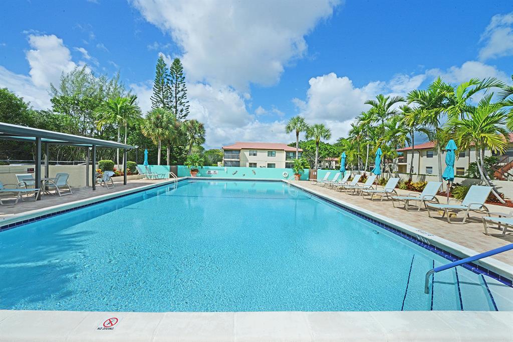 GLADES OF BOCA LAGO CONDO - Residential