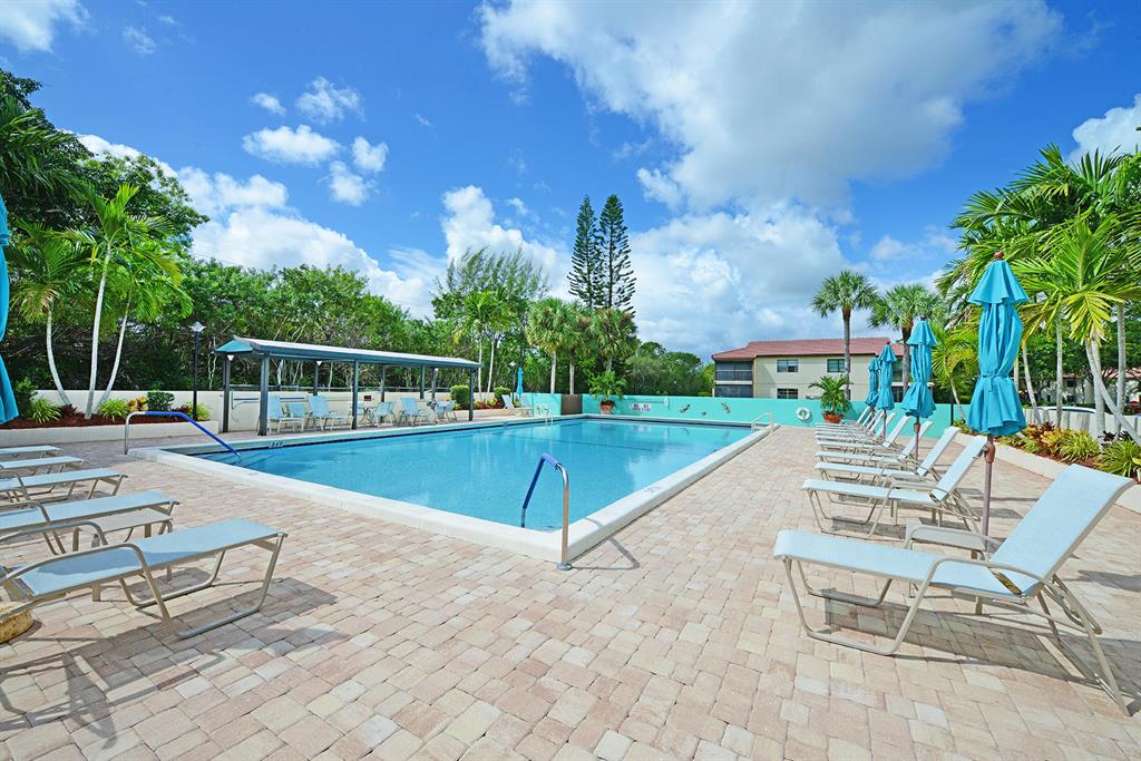 GLADES OF BOCA LAGO CONDO - Residential