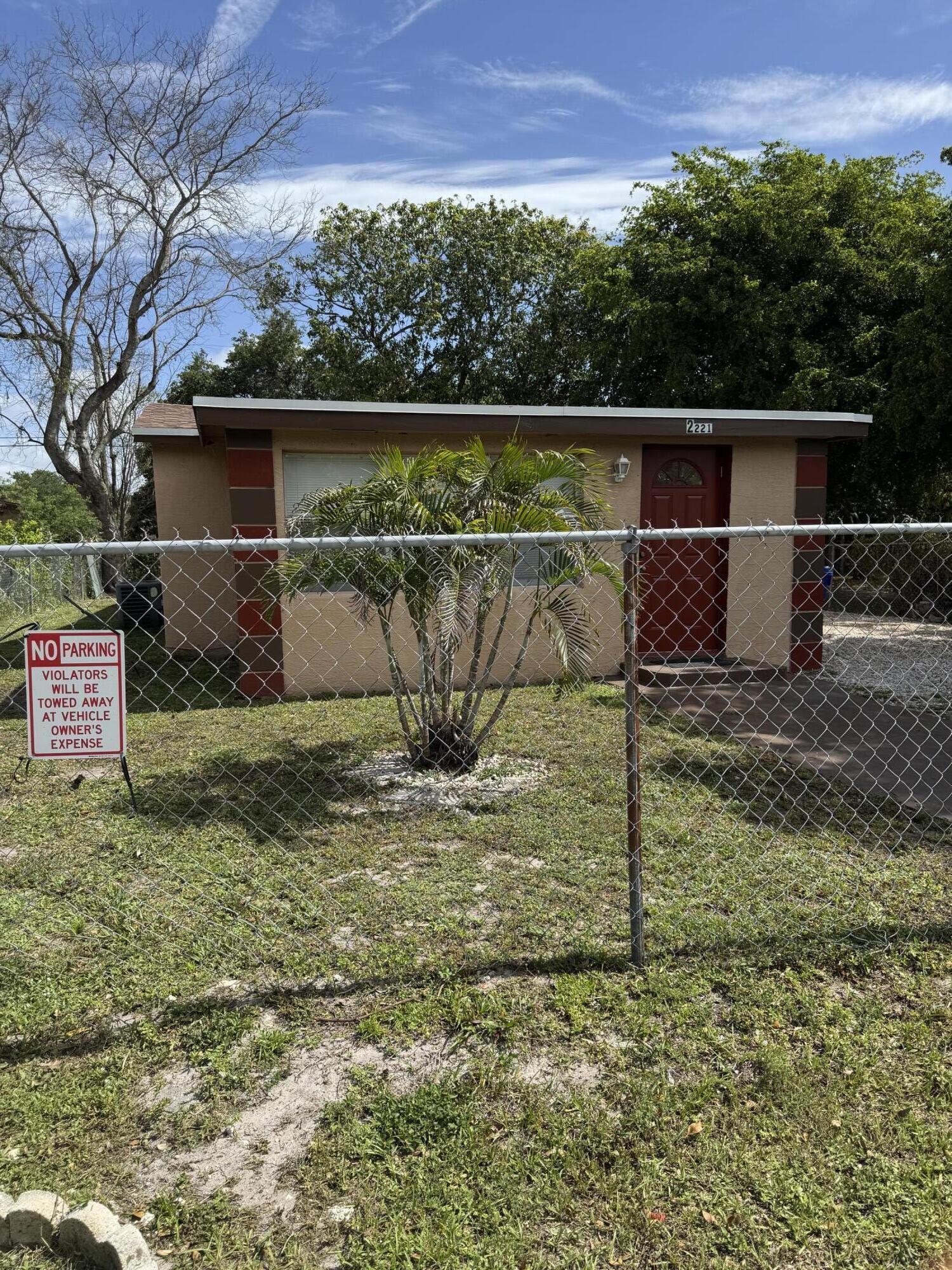 2221 NW 6th Court