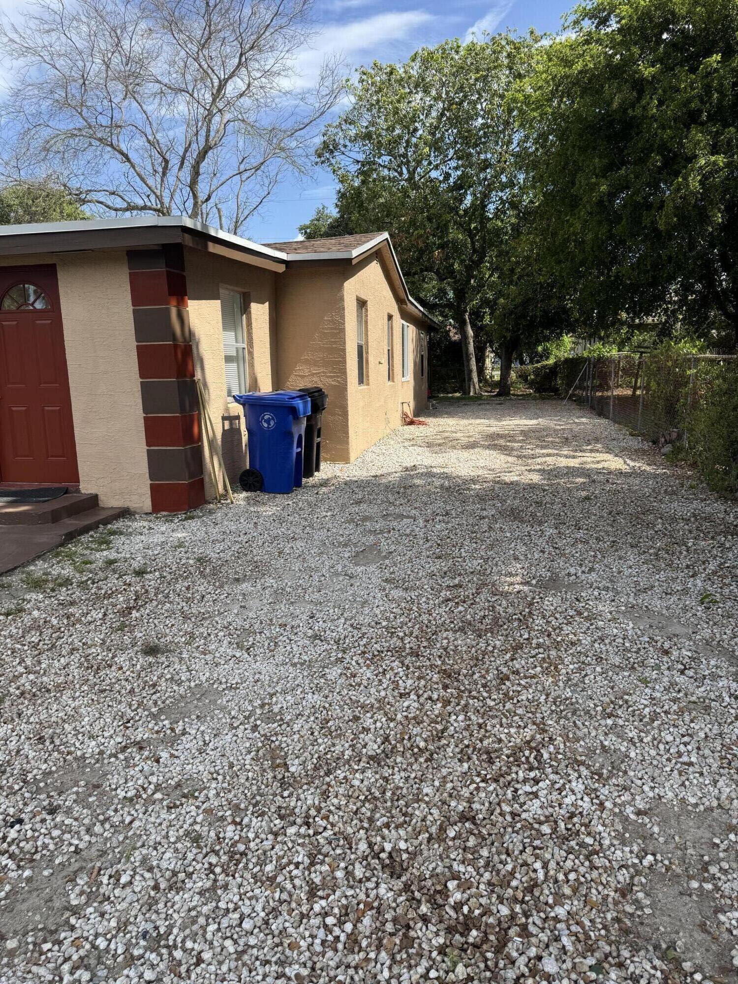 2221 NW 6th Court