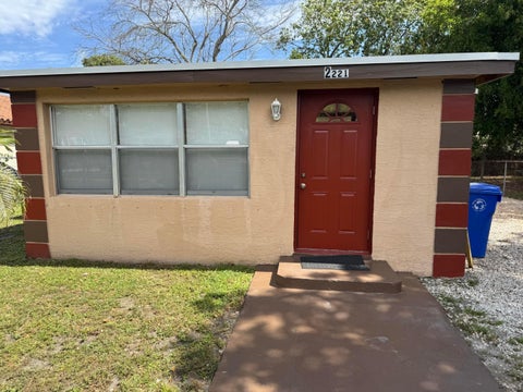 Photo of 2221 NW 6th Court, Fort Lauderdale, FL 33311 (MLS # B26036951)