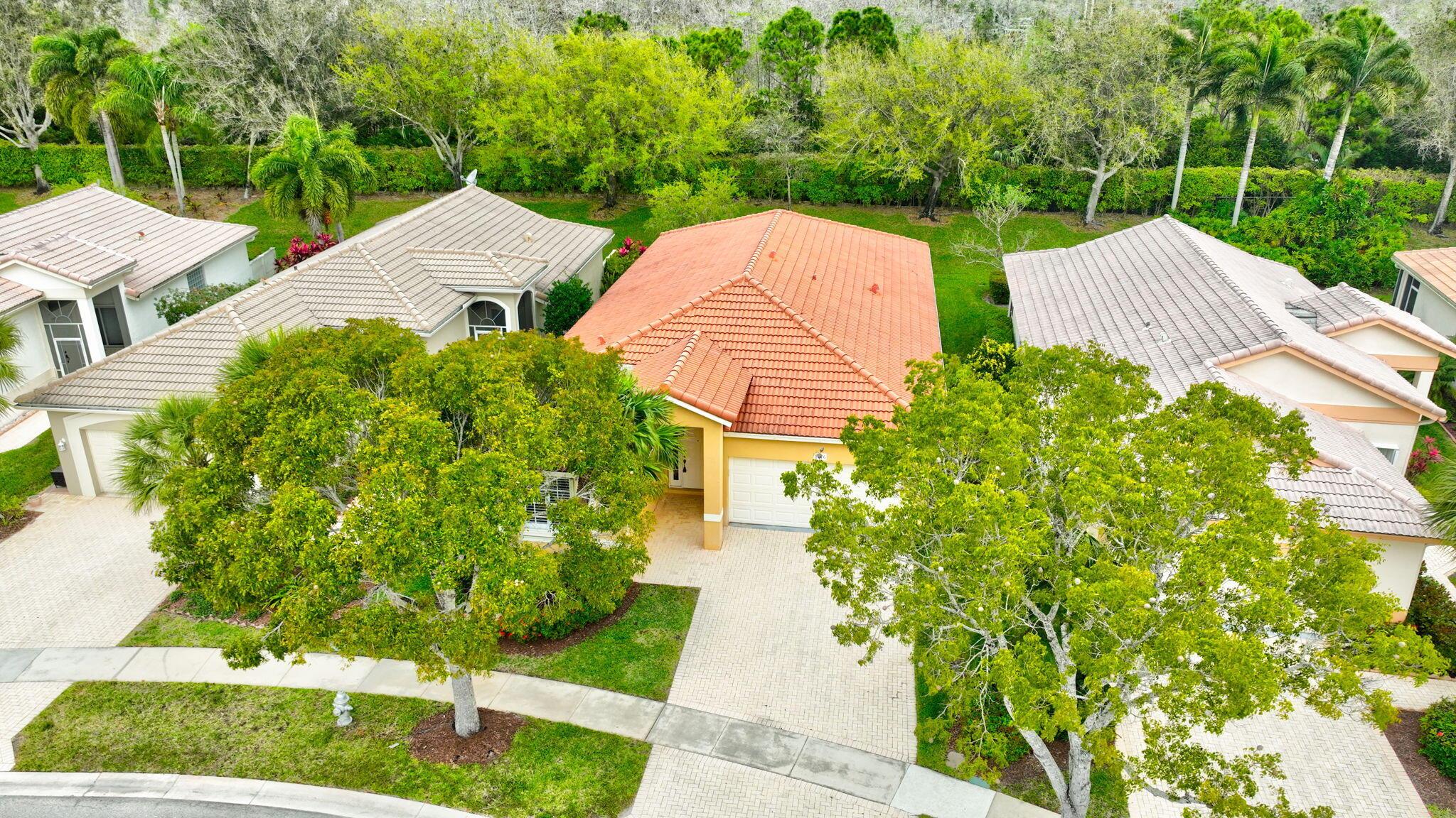 2676 Clipper Circle