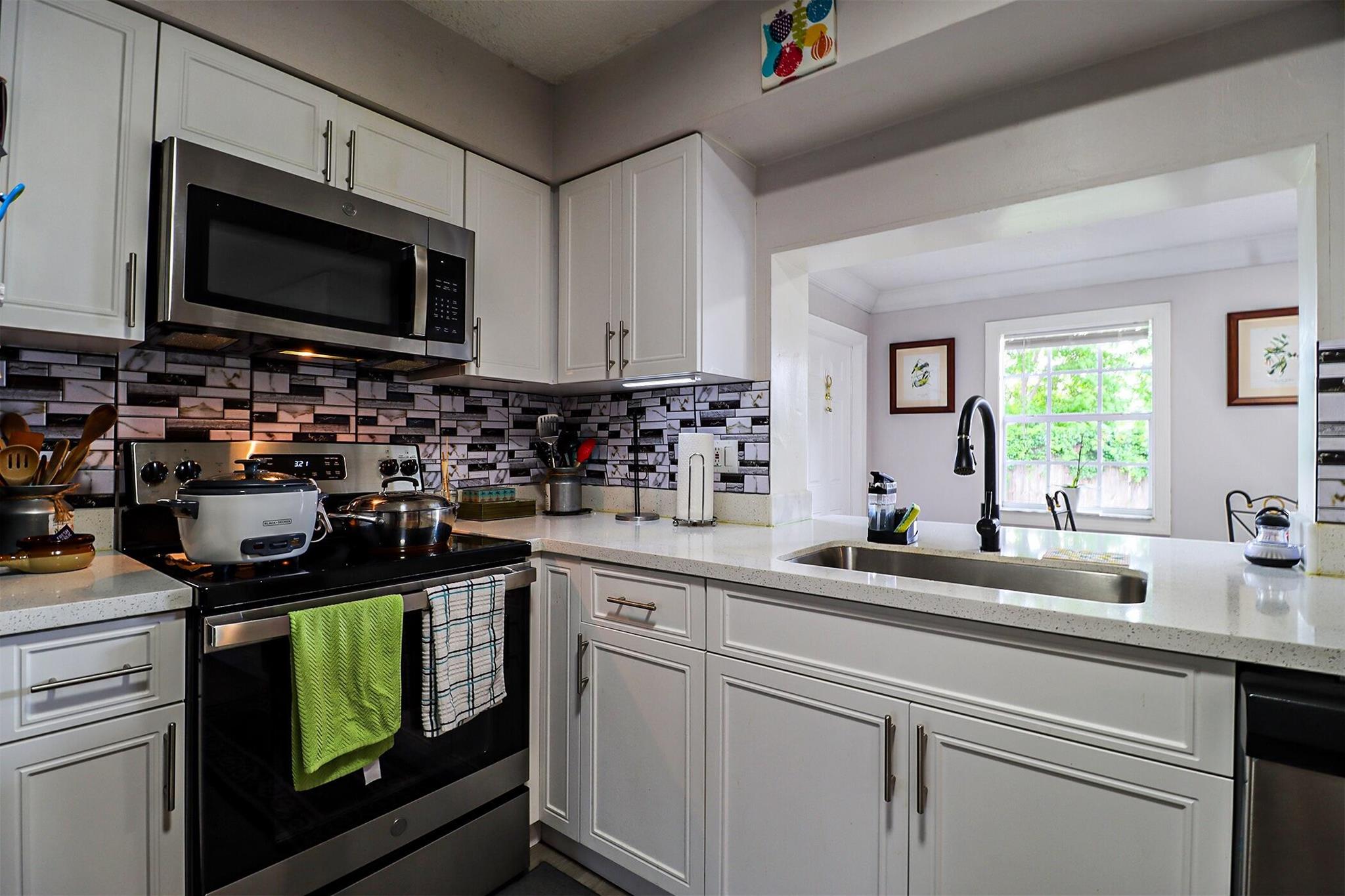 855 Azalea Drive