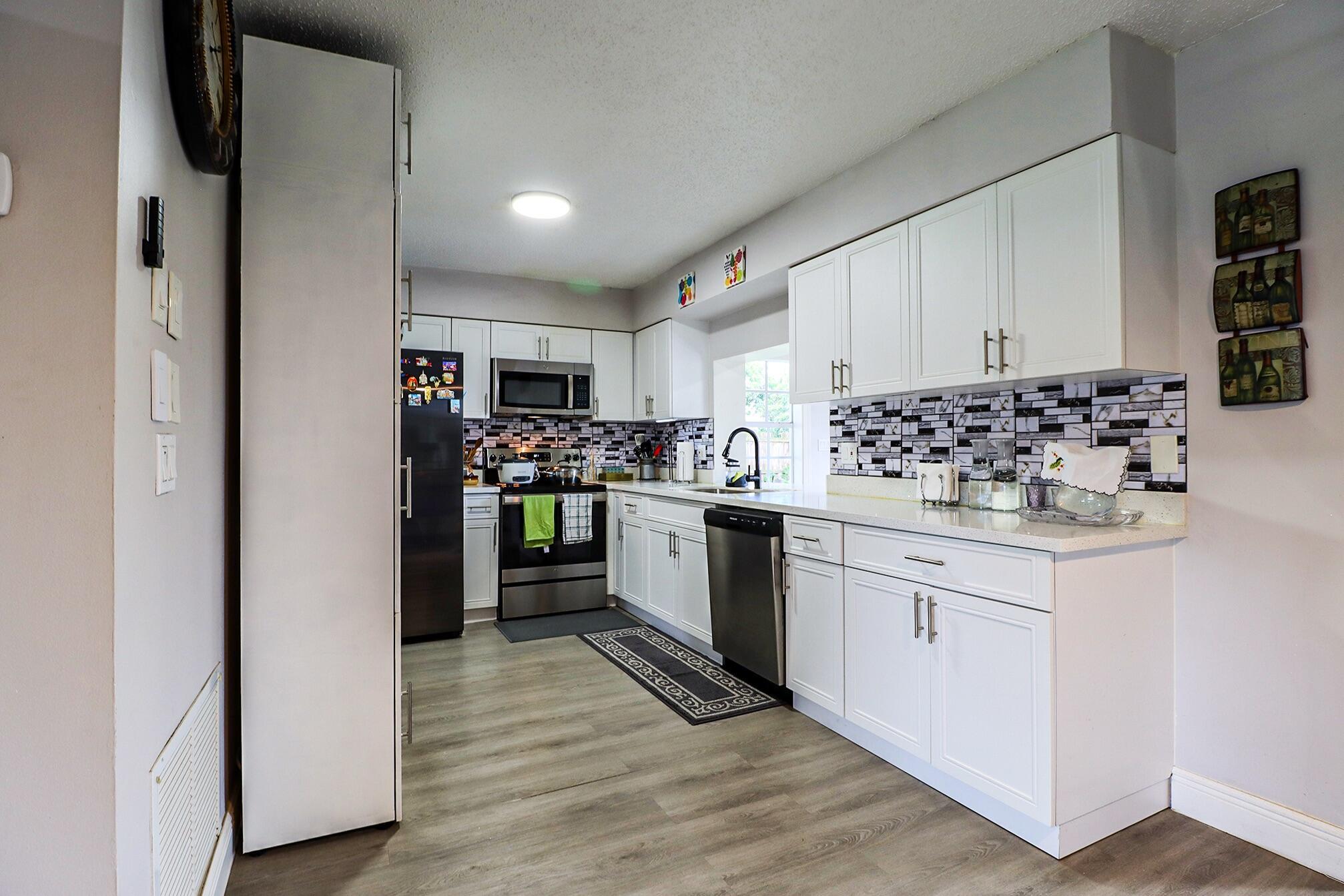 855 Azalea Drive