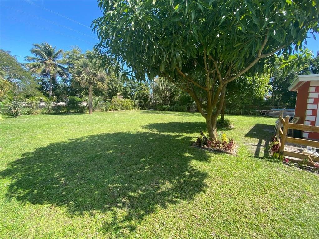 Lloyd Estates Add Corr - Residential