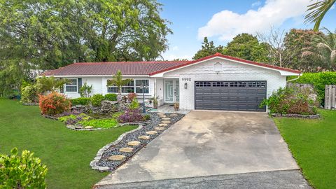 Photo of 9990 NW 38th Street, Coral Springs, FL 33065 (MLS # B26009578)