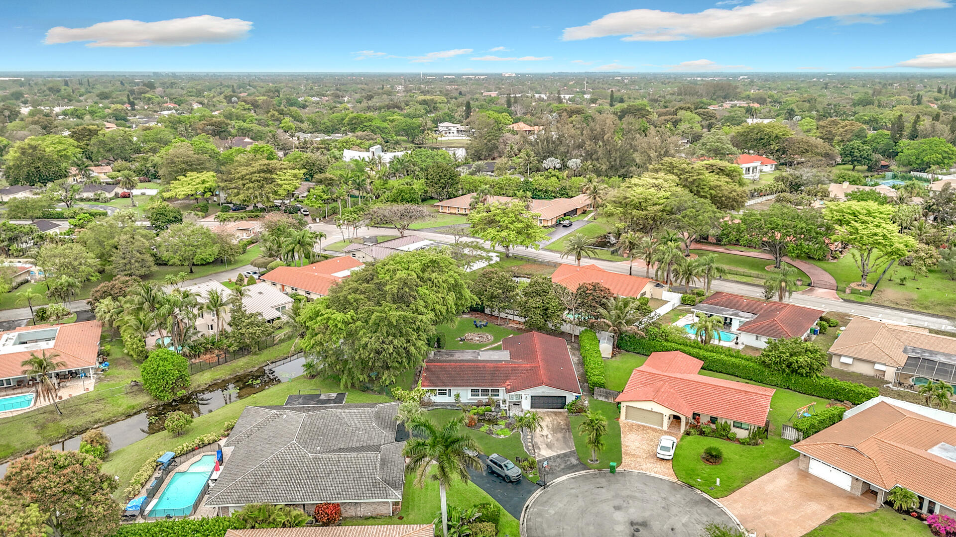 CORAL SPRINGS LAKES - Residential