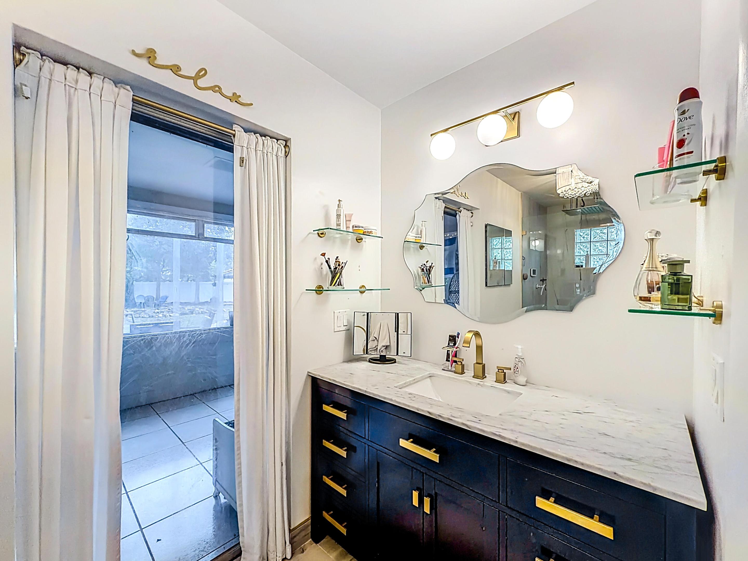 CORAL SPRINGS LAKES - Residential