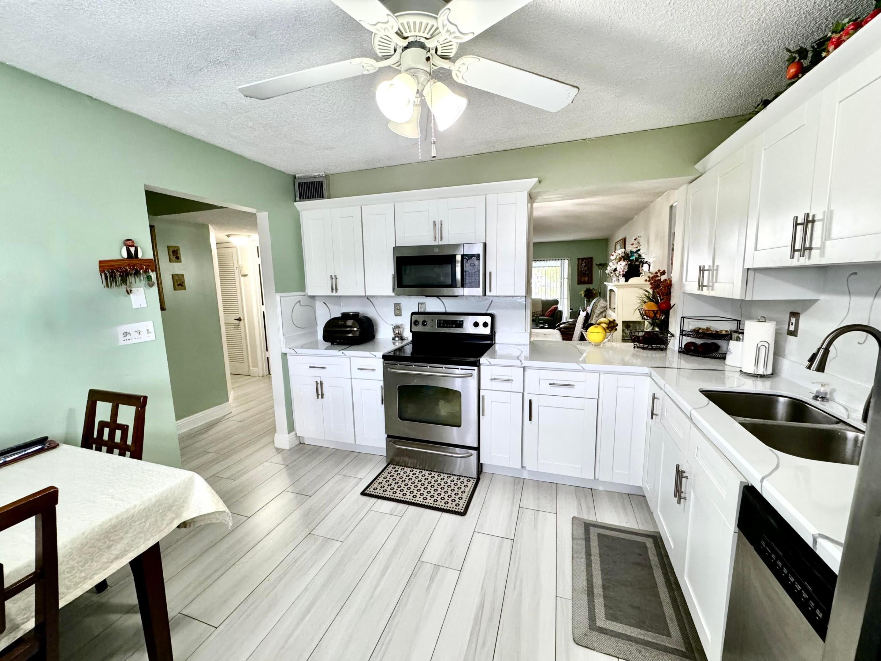 4930 E Sabal Palm Boulevard 107 - Photo 4