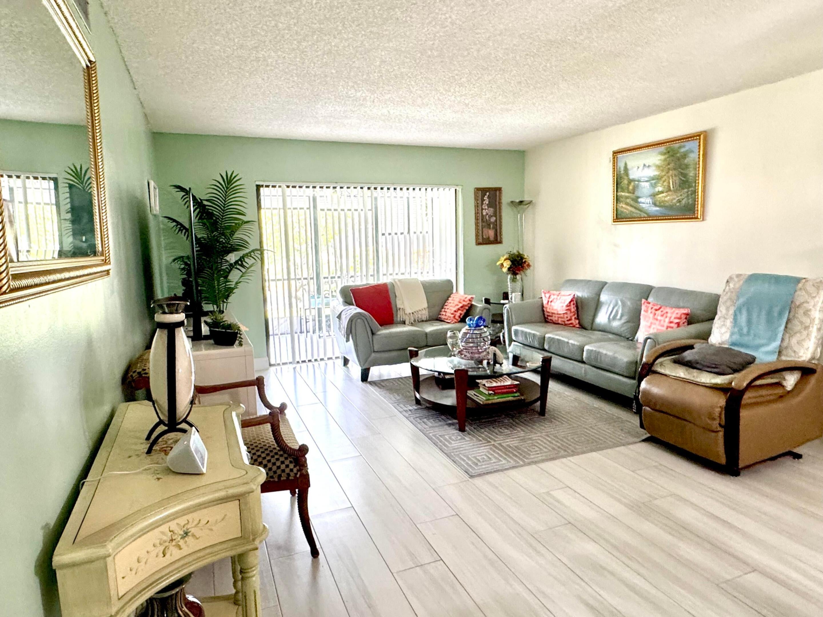 4930 E Sabal Palm Boulevard 107 - Photo 3