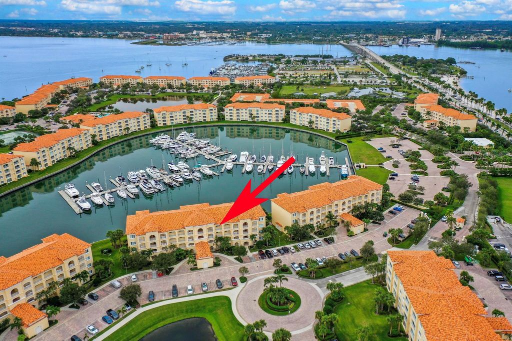 Photo of 9 Harbour Isle Dr Dr E #Unit Ph04, Fort Pierce, FL 34949 (MLS # R11092940)