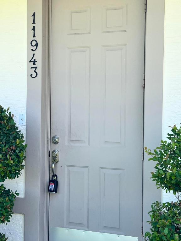 STURBRIDGE VILLAGE - Residential Lease