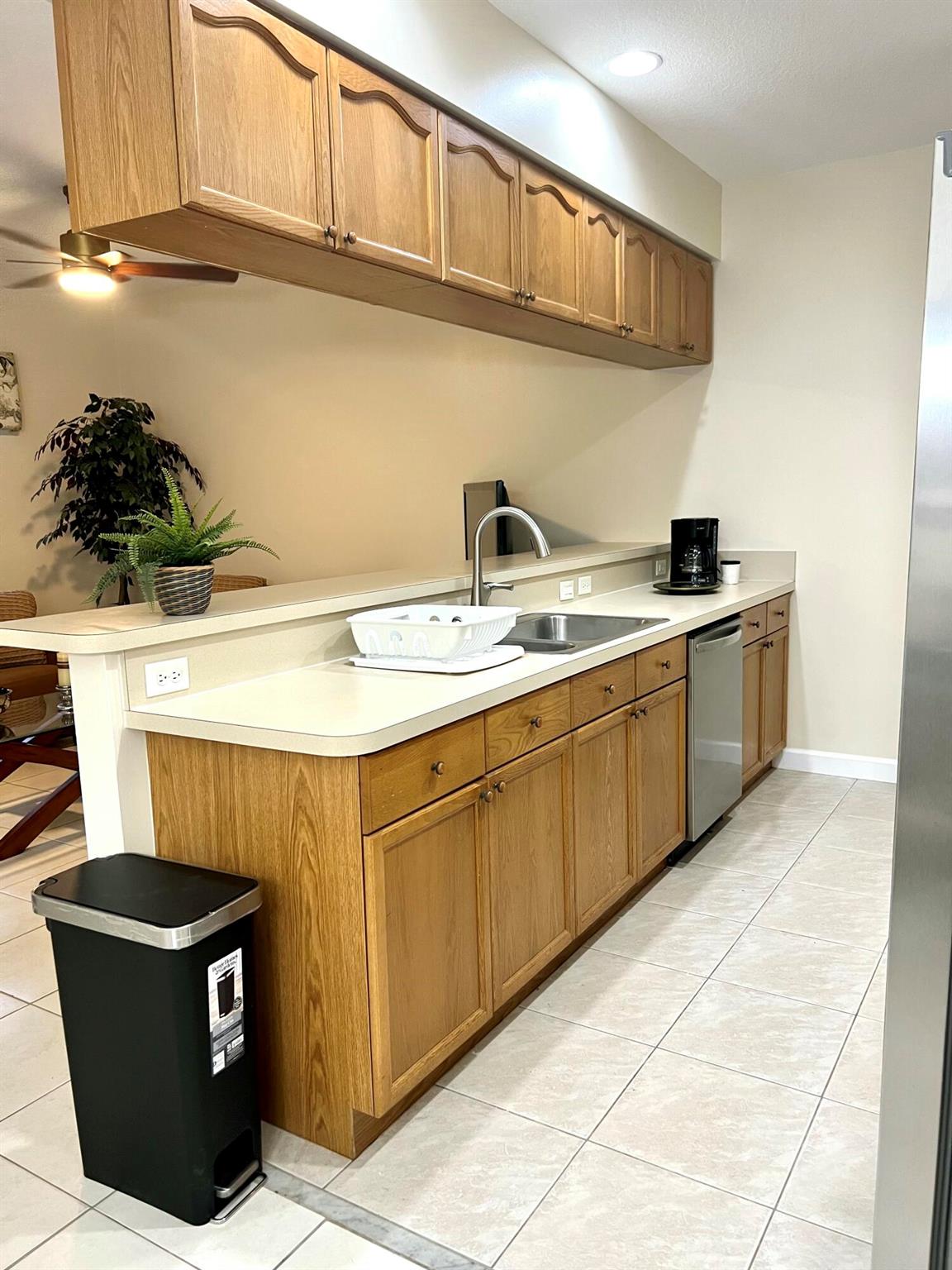 STURBRIDGE VILLAGE - Residential Lease