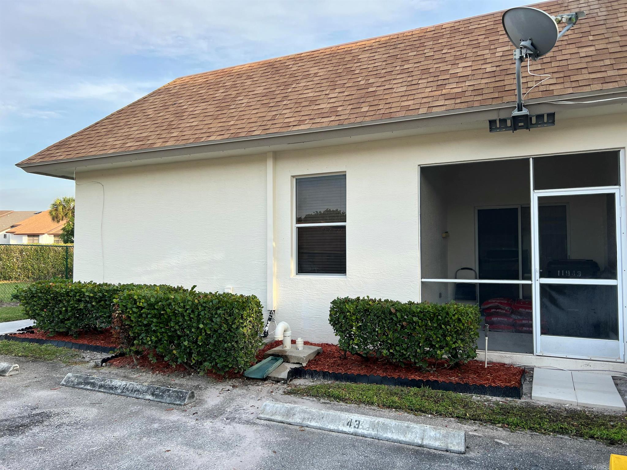 STURBRIDGE VILLAGE - Residential Lease