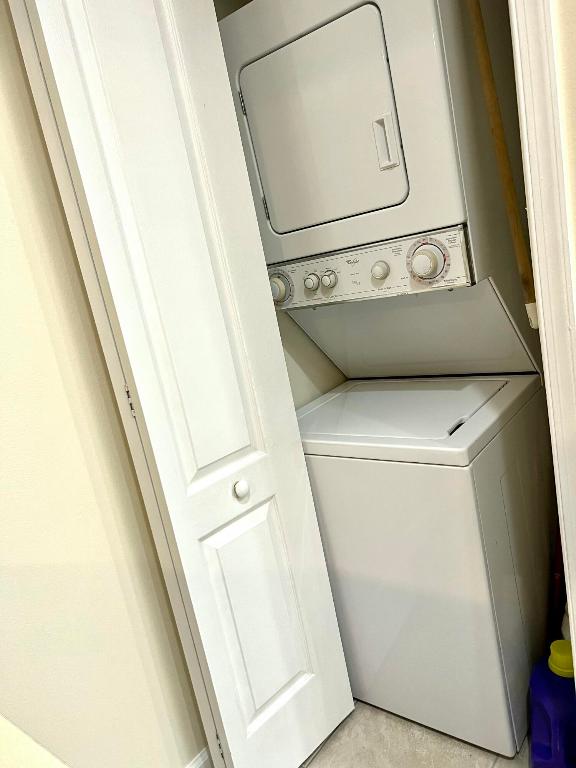 STURBRIDGE VILLAGE - Residential Lease