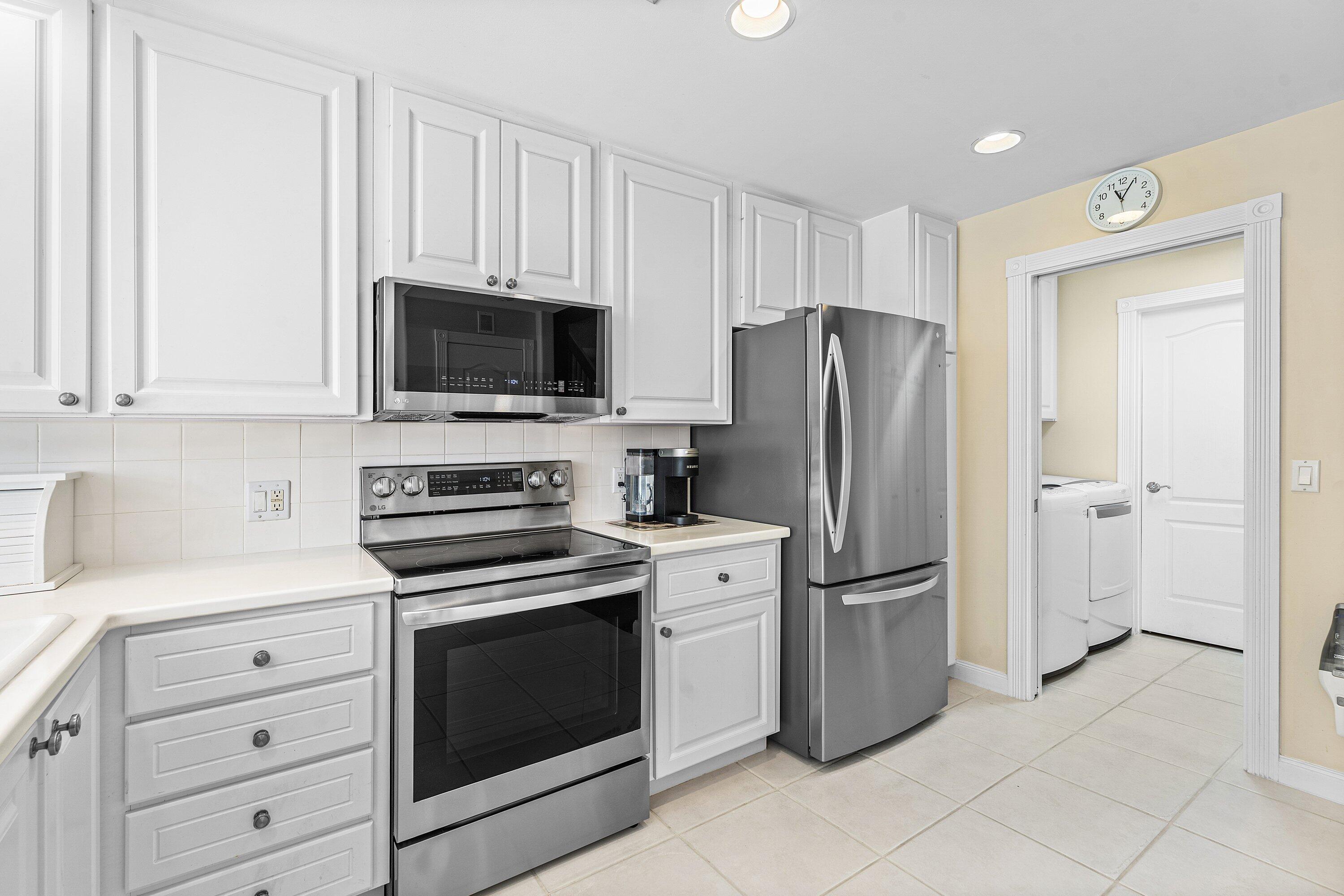 CAMBRIDGE AT ABACOA - Residential