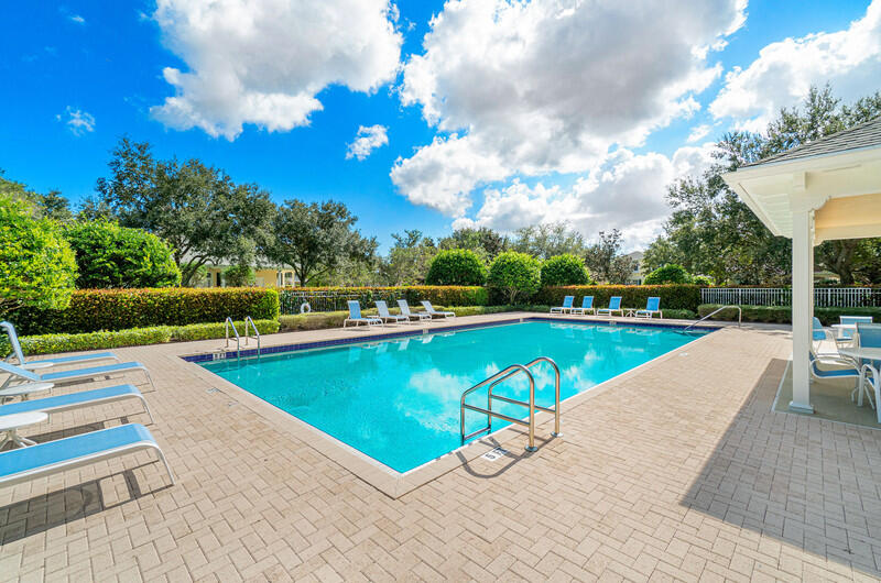 CAMBRIDGE AT ABACOA - Residential