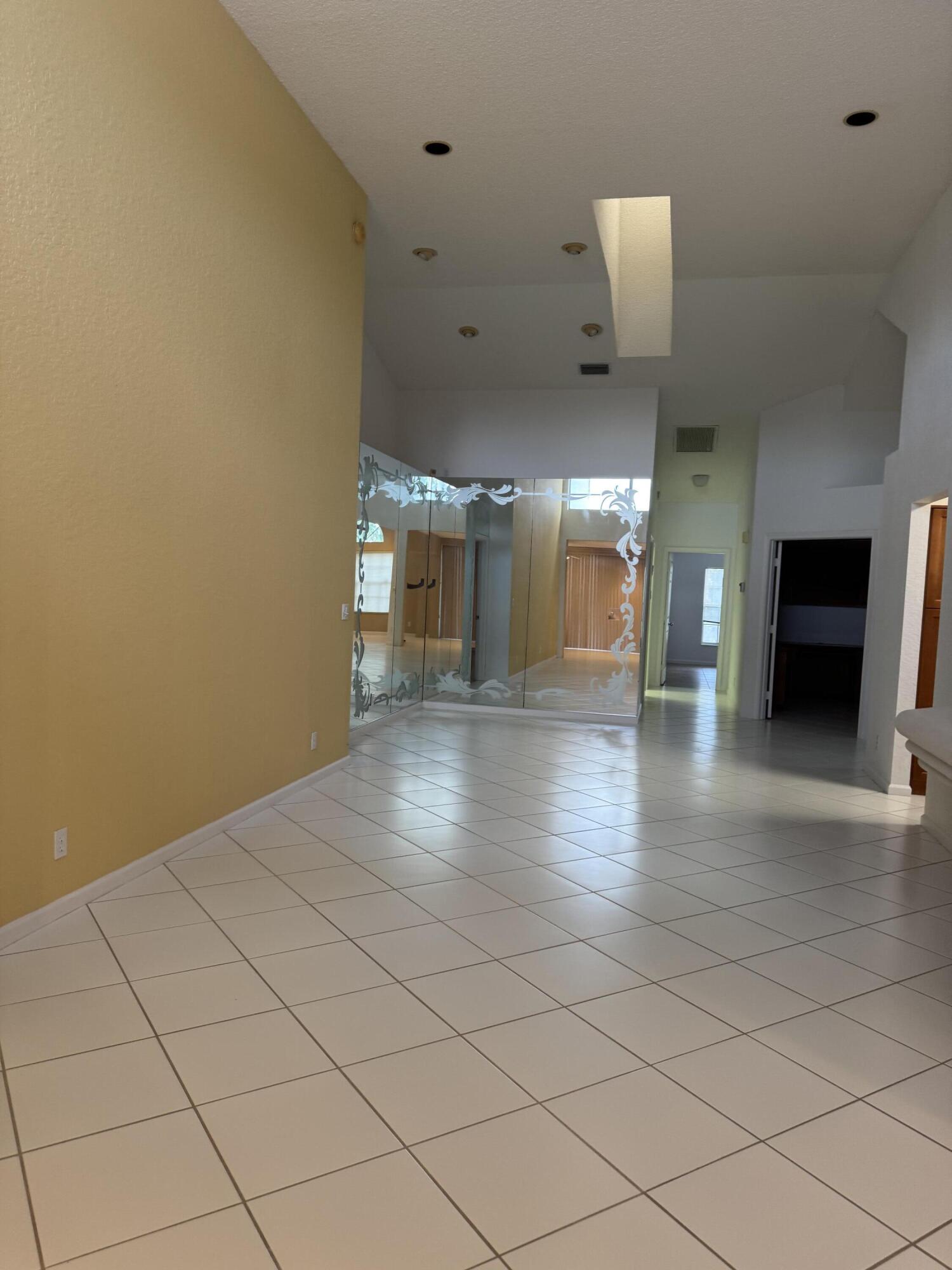 GREENSPOINTE CONDO - Residential