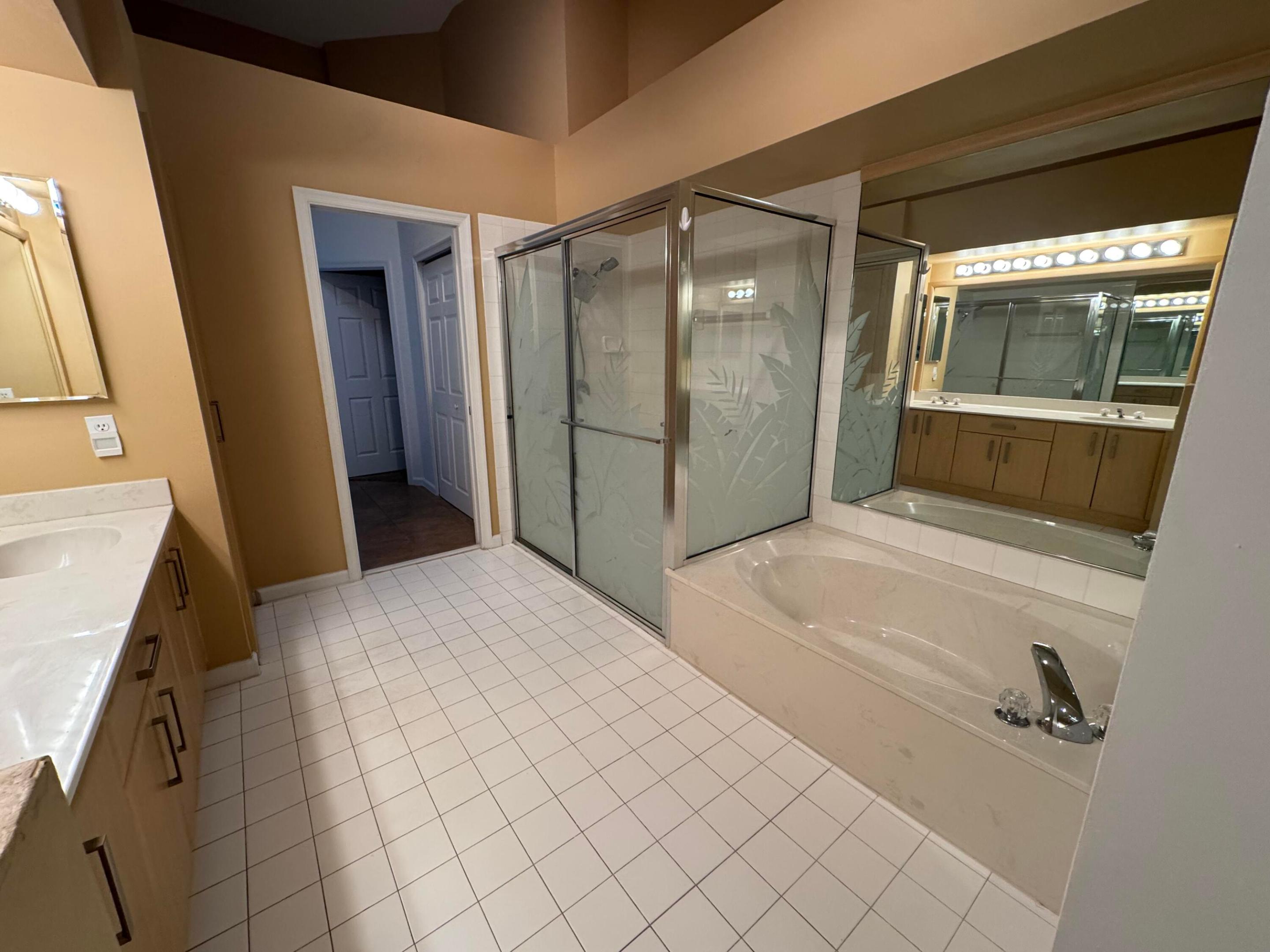 GREENSPOINTE CONDO - Residential