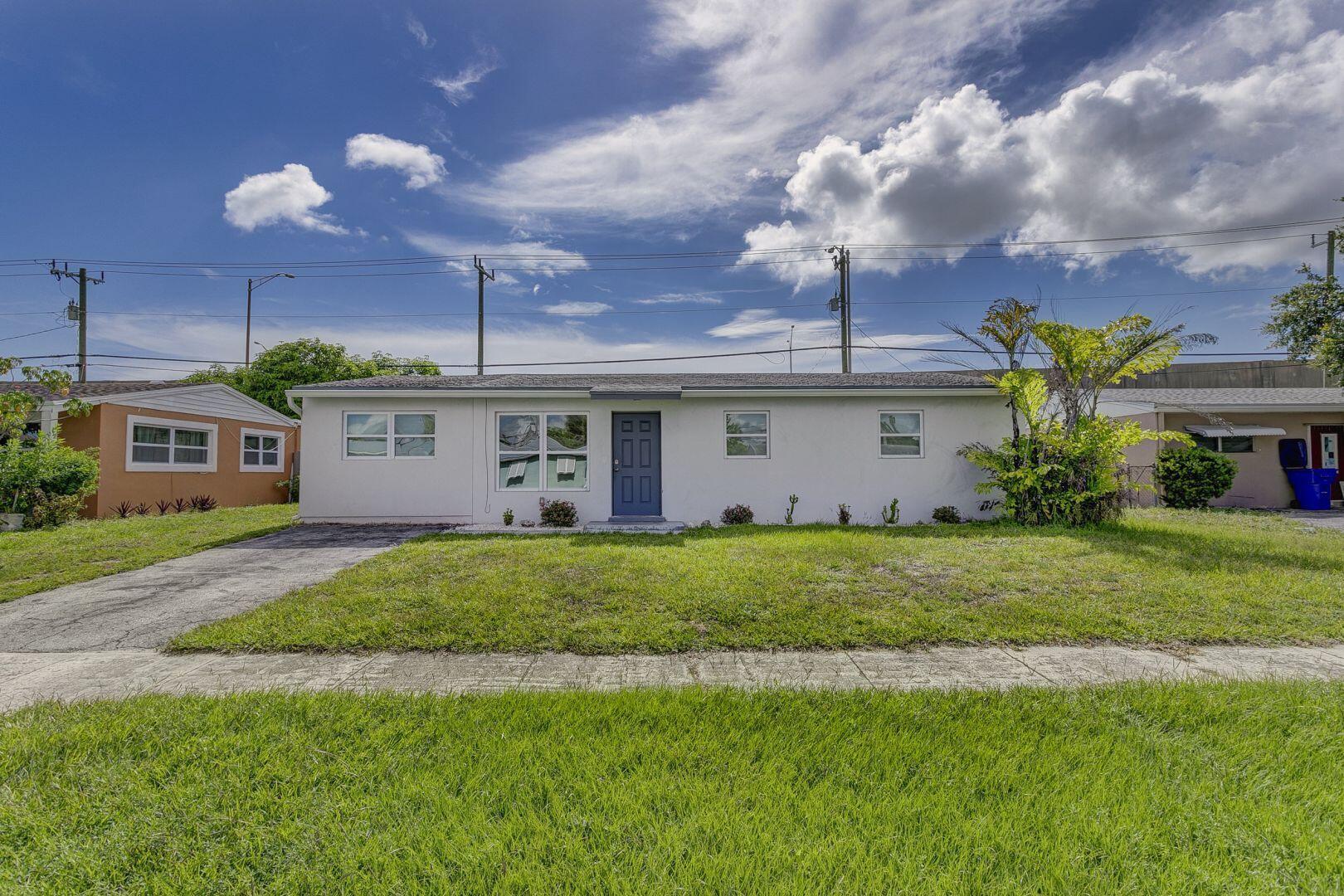 PALM BEACH SQUARE UNIT 1 - Residential Lease