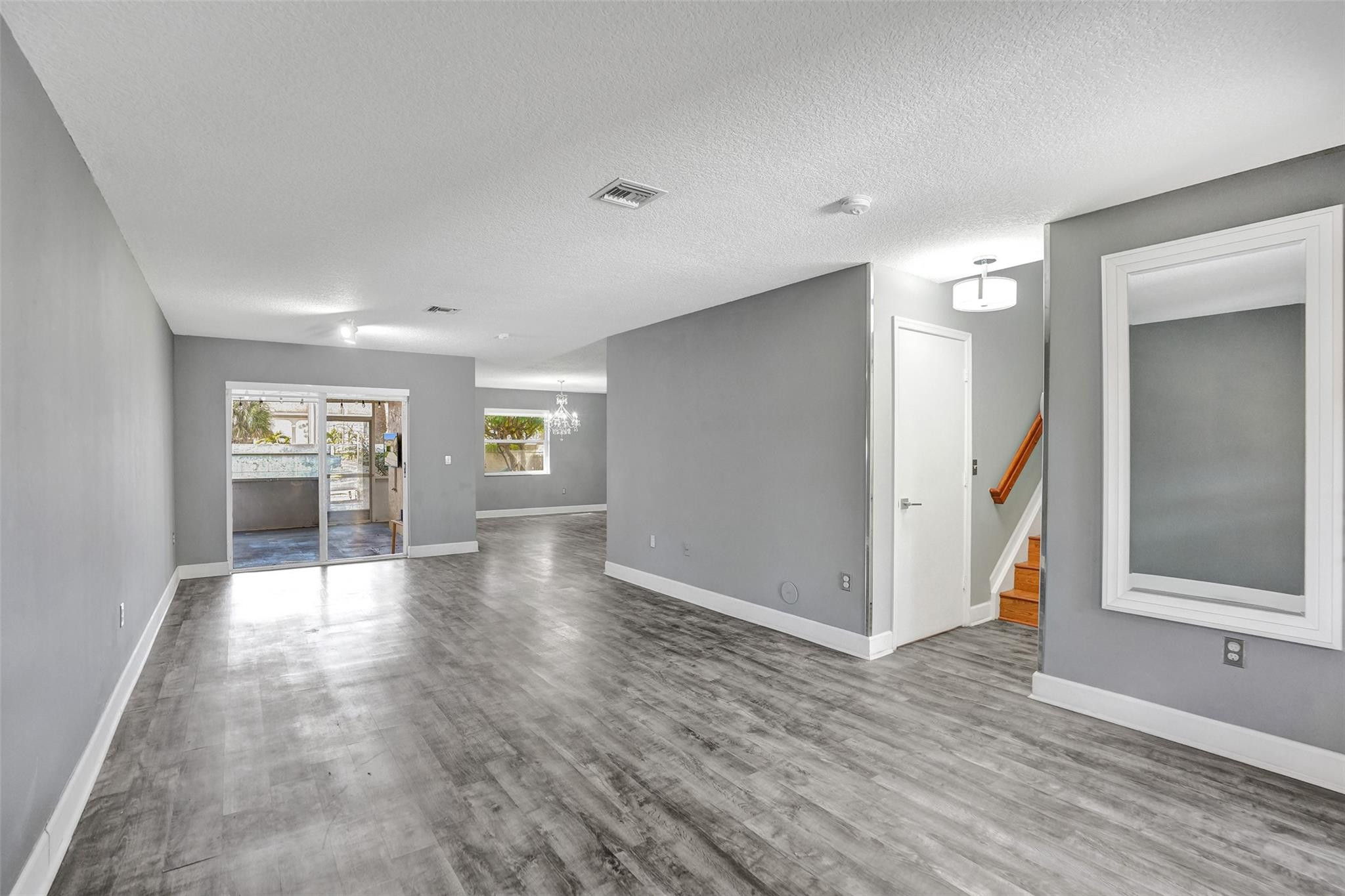 4055 Eastridge Drive